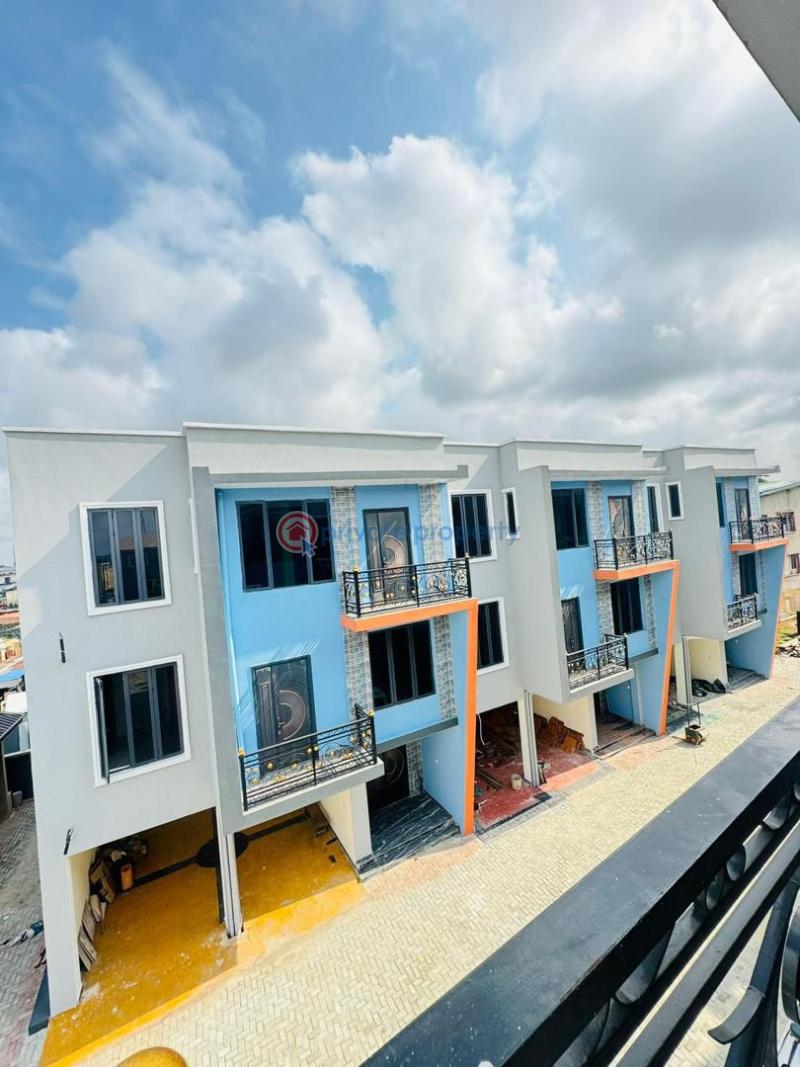 4 bedroom Terraced Duplex For Sale Yaba Lagos