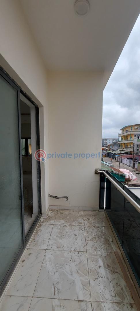 4 bedroom House For Sale Obanikoro Shomolu Lagos - 5