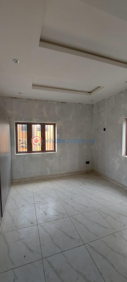 4 bedroom House For Sale Obanikoro Shomolu Lagos - 9