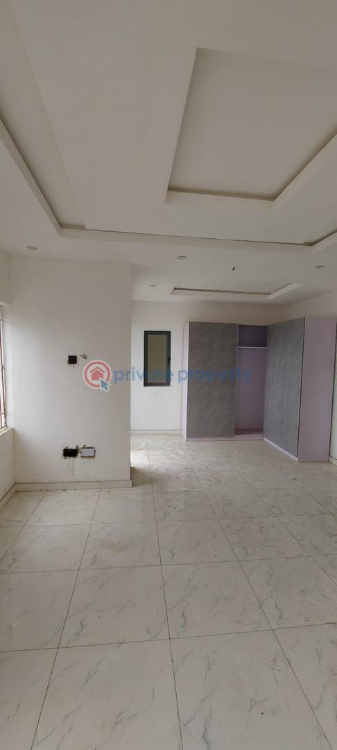 4 bedroom House For Sale Obanikoro Shomolu Lagos - 6