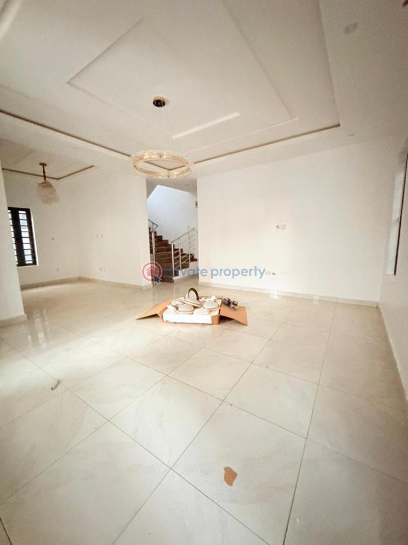 5 bedroom Detached Duplex For Sale 5 Bedroom Fully Detached Duplex Plus Bq, Magodo Gra Phase 2 Magodo GRA Phase 2 Kosofe/Ikosi Lagos - 2