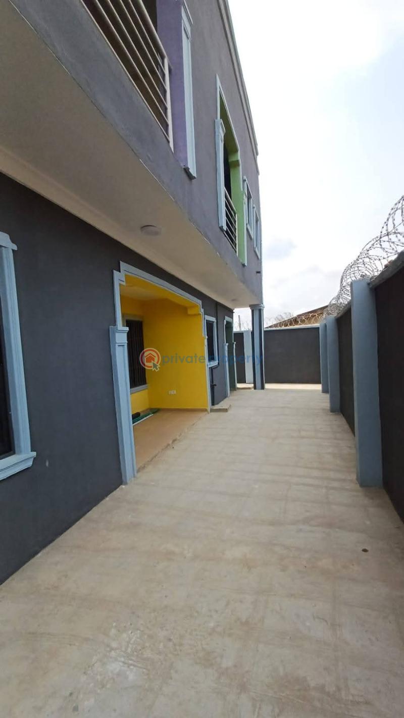 10 bedroom House For Sale Off Command Road, Ipaja, Lagos Ipaja Lagos - 16