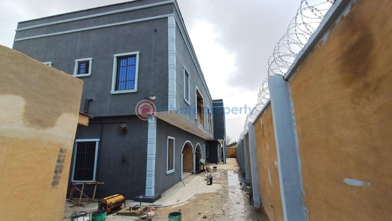 10 bedroom House For Sale Off Command Road, Ipaja, Lagos Ipaja Lagos - 11