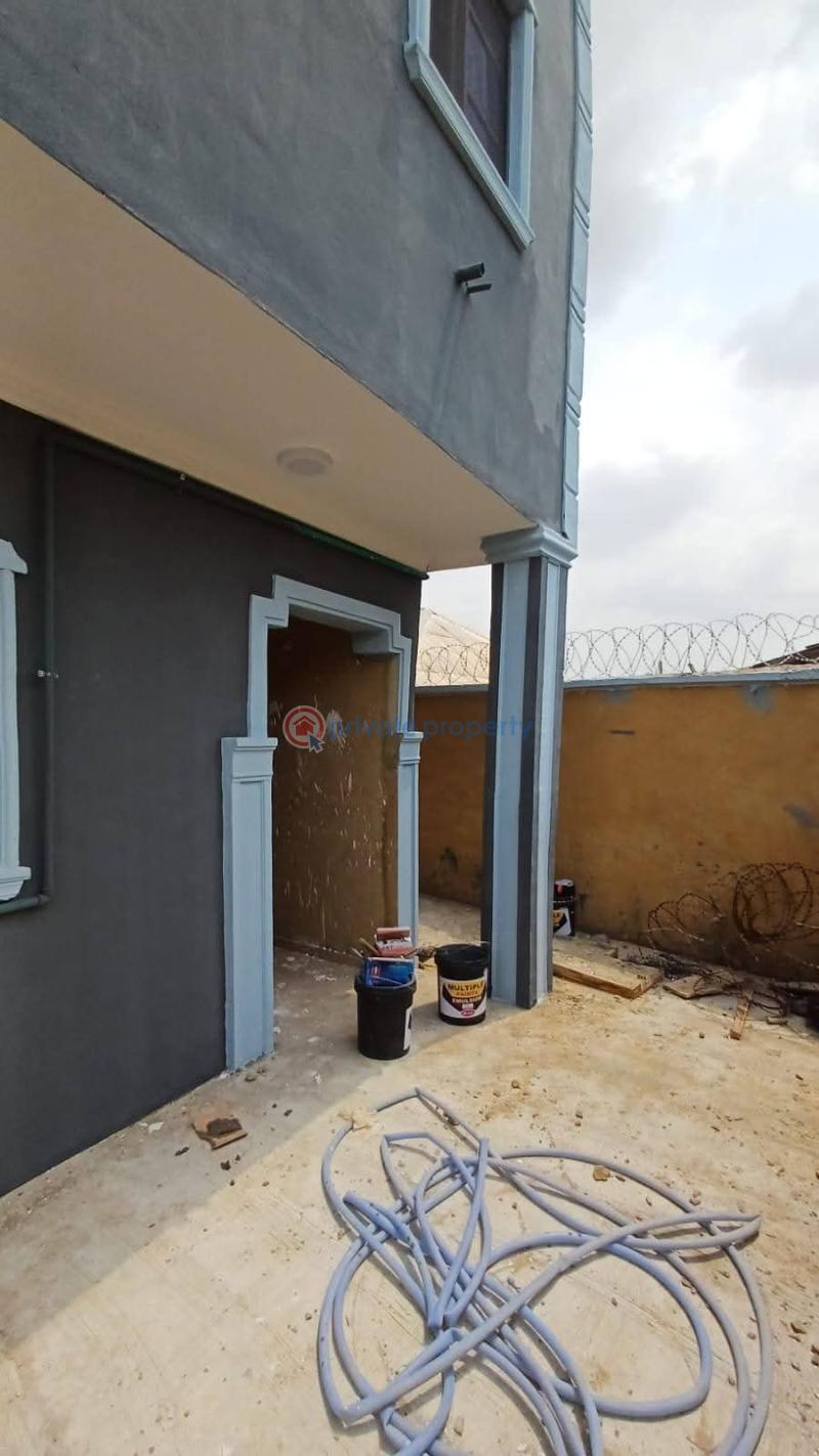 10 bedroom House For Sale Off Command Road, Ipaja, Lagos Ipaja Lagos - 1