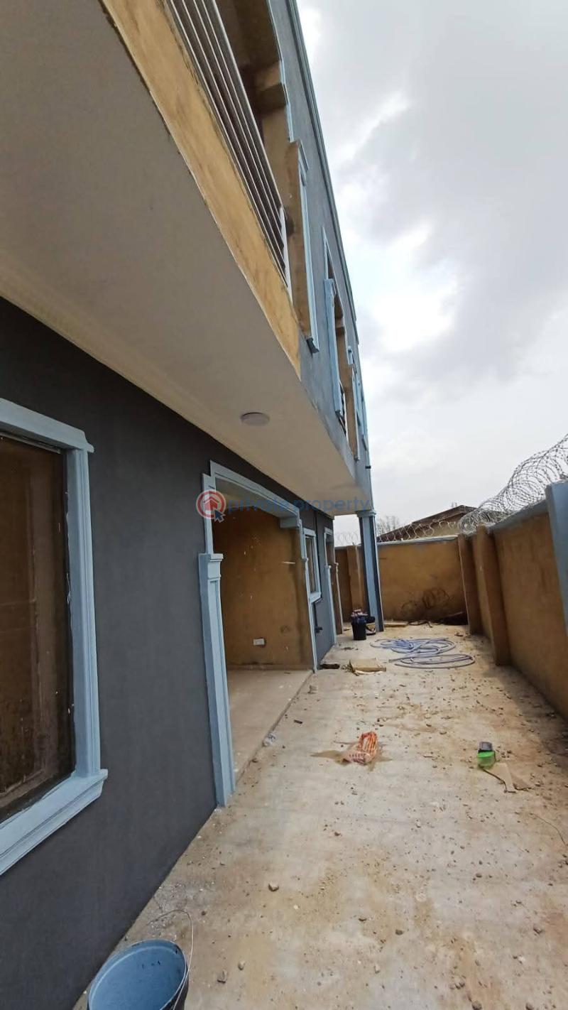 10 bedroom House For Sale Off Command Road, Ipaja, Lagos Ipaja Lagos - 8