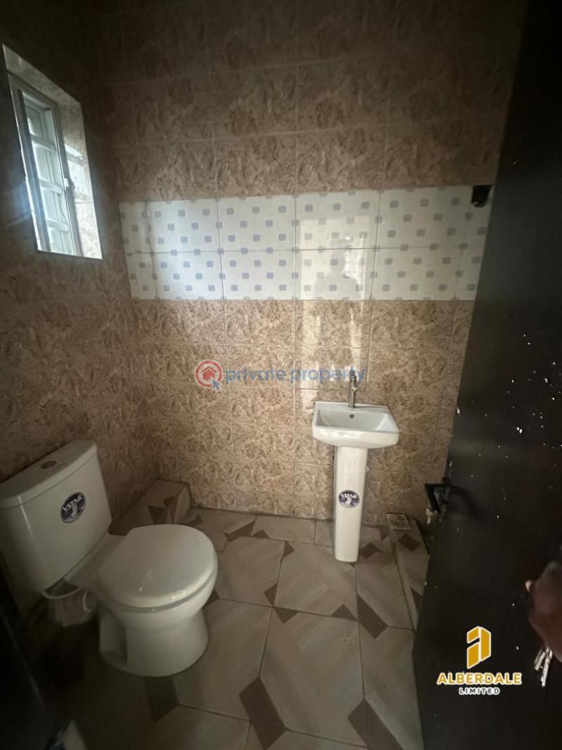 3 bedroom Block Of Flats For Rent Millennium Gbagada Lagos - 7