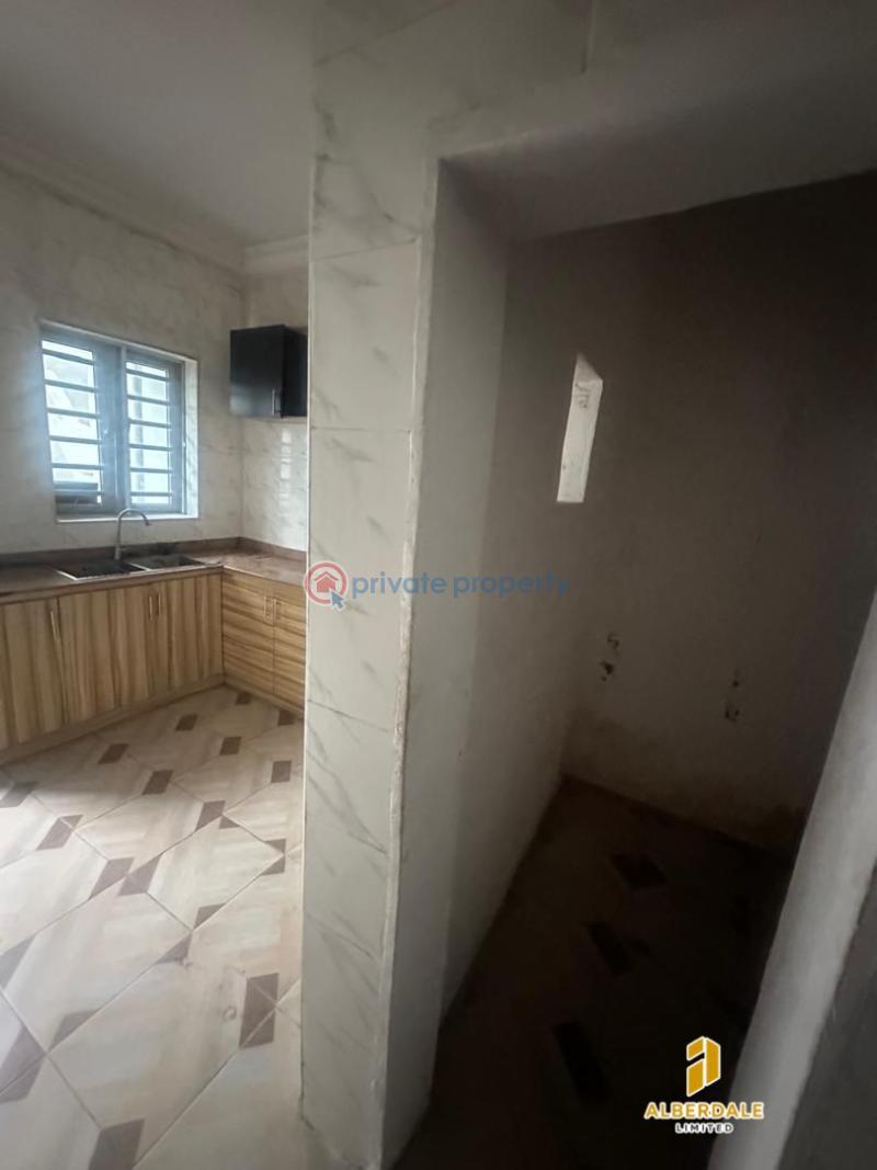 3 bedroom Block Of Flats For Rent Millennium Gbagada Lagos - 4