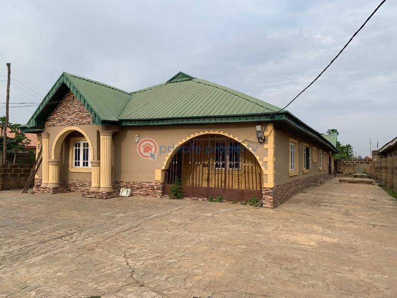 3 bedroom Bungalow For Sale Alaapa Estate . Oke Mosan Abeokuta Ogun - 1