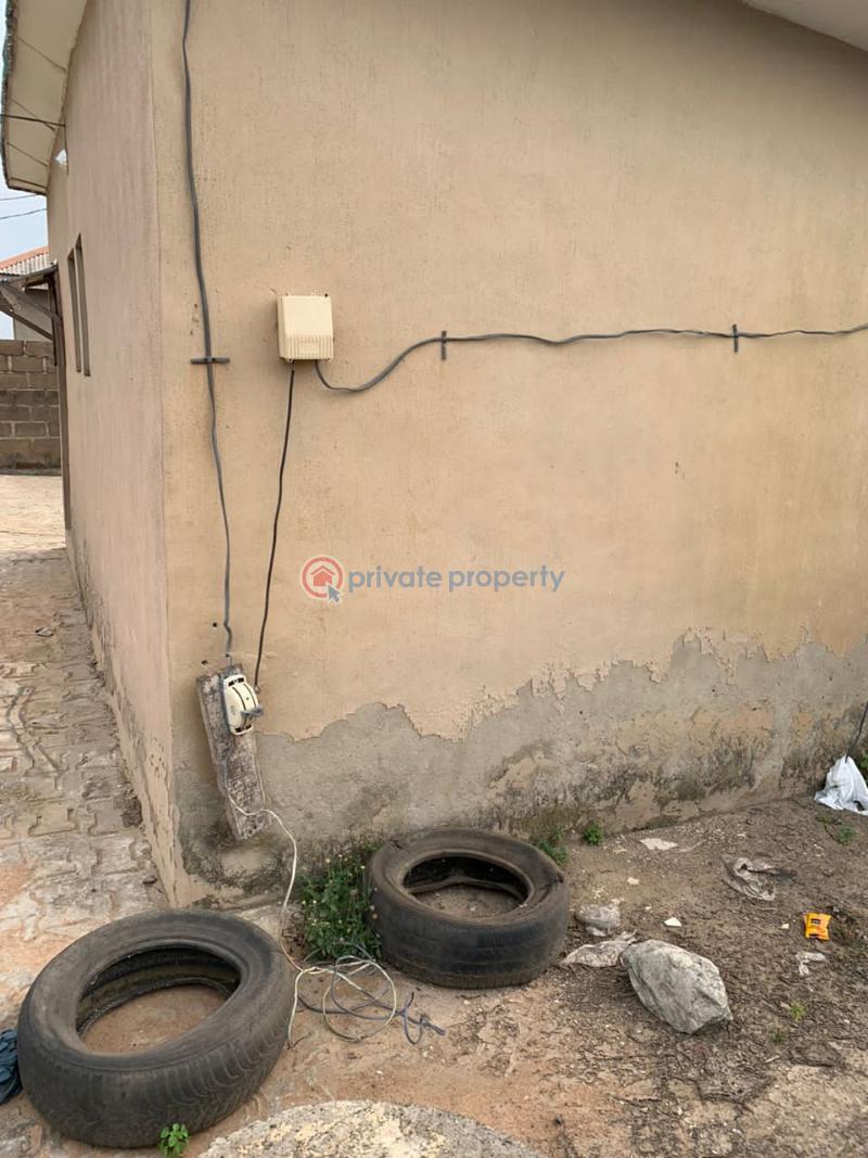 3 bedroom Bungalow For Sale Alaapa Estate . Oke Mosan Abeokuta Ogun - 4