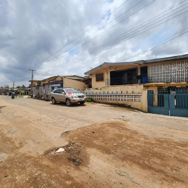 4 bedroom Duplex For Sale Anfani, Off Ring Road Ibadan Oyo - 4