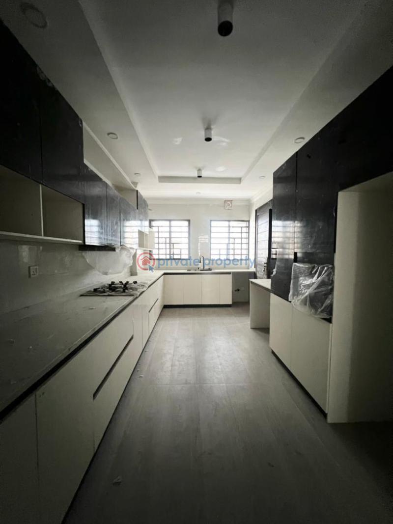 4 bedroom Block Of Flats For Sale Family Friendly 4 Bedroom Apartment With Private Cinema And Bq , Lekki Phase 1 Lekki Phase 1 Lagos - 1