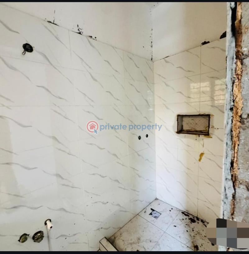 3 bedroom Block Of Flats For Sale Alagomeji Yaba Lagos - 7