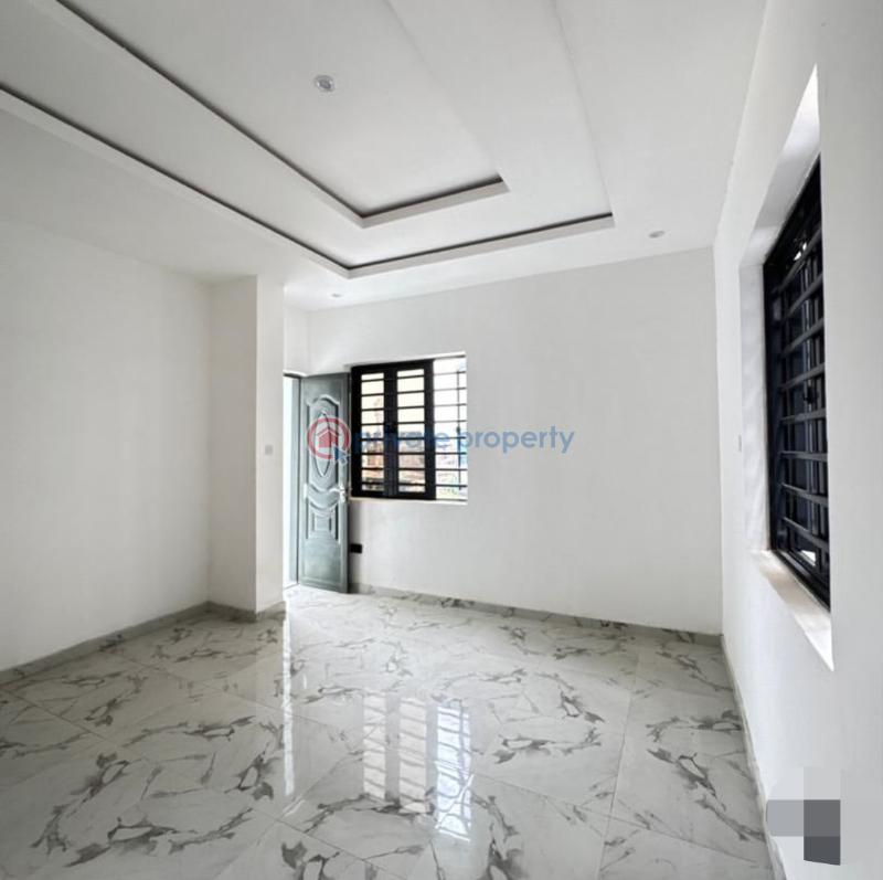 3 bedroom Block Of Flats For Sale Alagomeji Yaba Lagos - 3