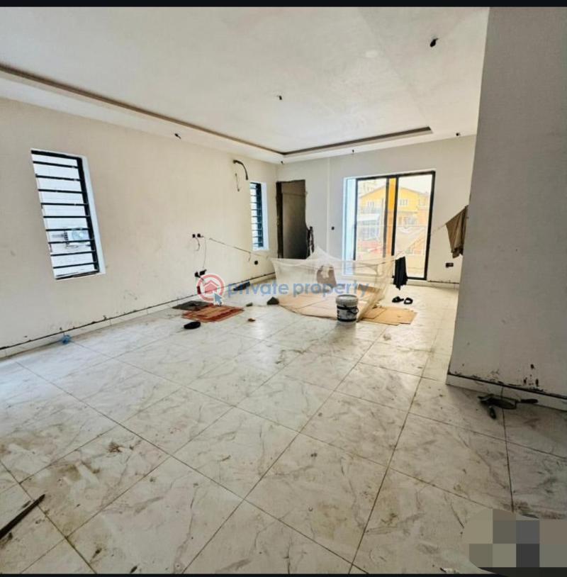 3 bedroom Block Of Flats For Sale Alagomeji Yaba Lagos - 1