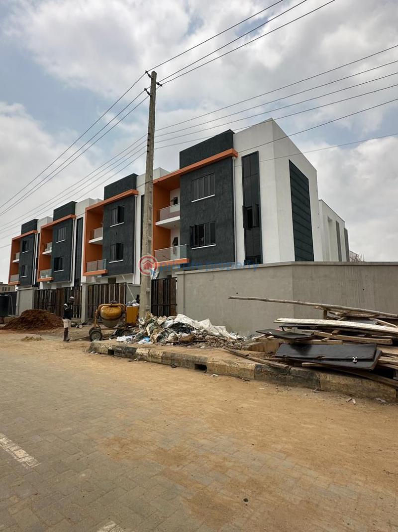 4 bedroom Terraced Duplex For Sale Ogudu Lagos - 11
