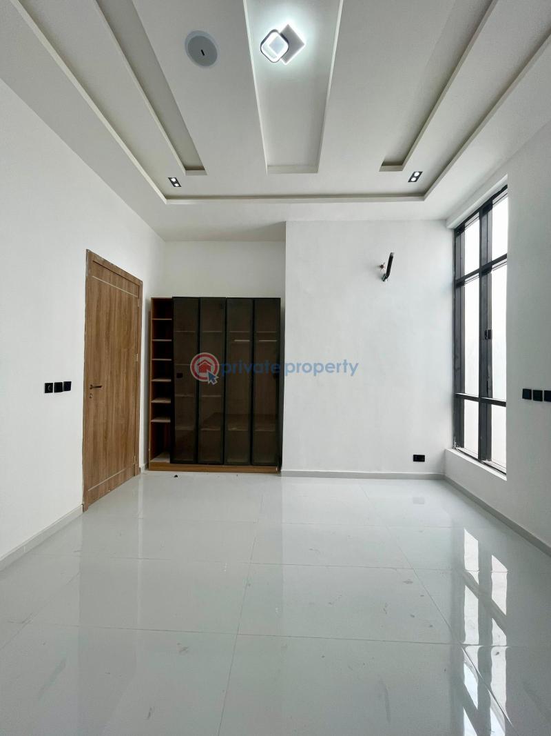 5 bedroom Detached Duplex For Sale Chevron Drive Lekki Lagos - 1