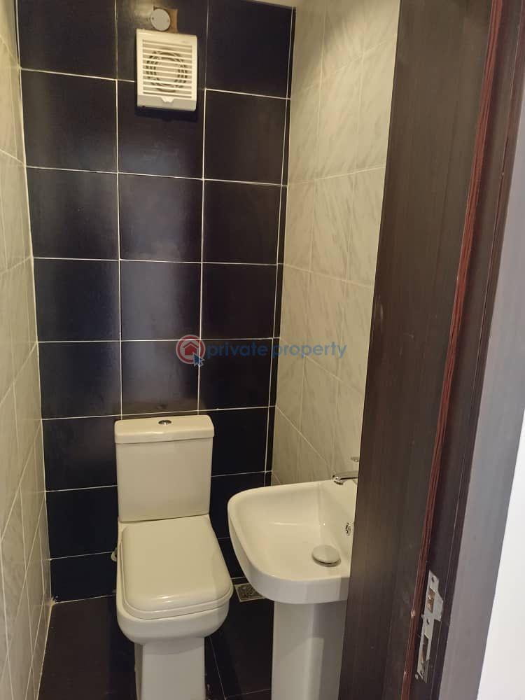 3 bedroom Block Of Flats For Rent Off Ishaga Rd Ojuelegba Surulere Lagos - 2