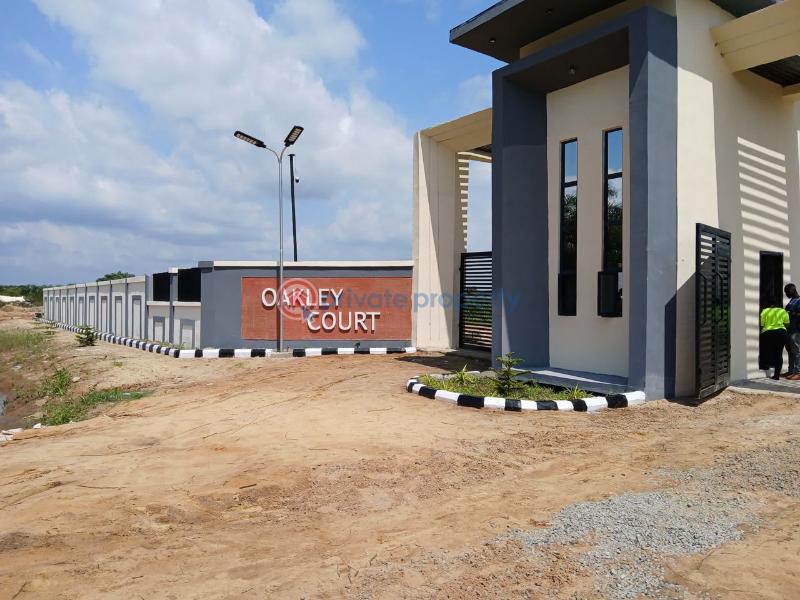 Mixed use Land For Sale Oakley Court, Idera Scheme, Eleko Ibeju-Lekki Lagos - 4