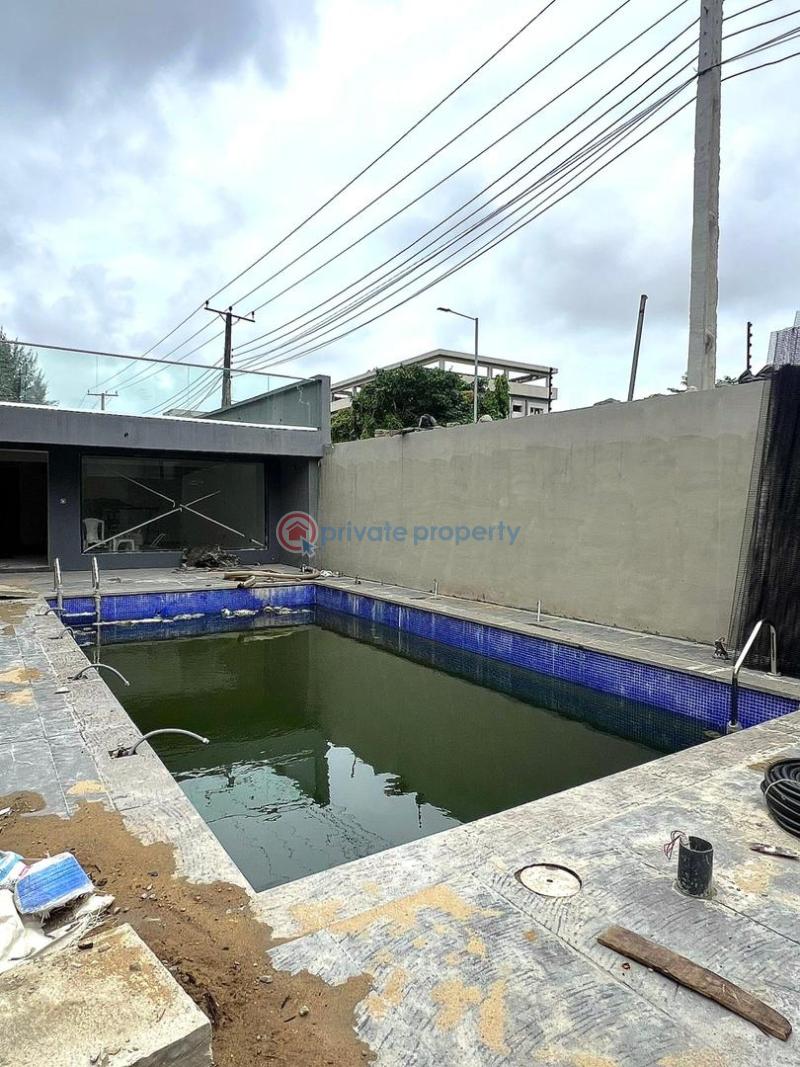 Fantastically built 6bedroom all ensuite in a good area - 4 6 bedroom House For Sale Ikoyi Lagos - 4