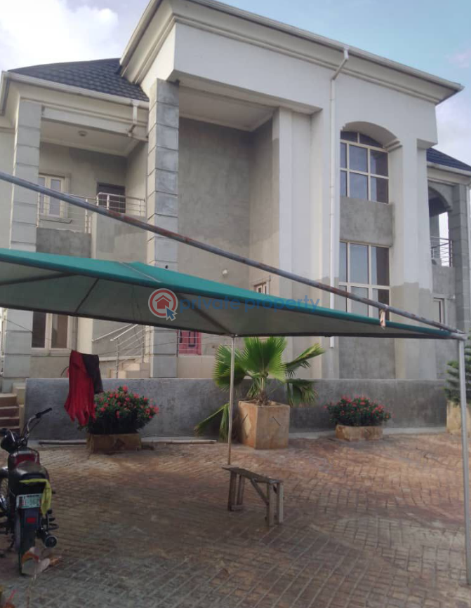 Fastest finger...solidly built 5-bedroom fully detached duplex with large car park, bq - 1 5 bedroom Detached Duplex For Sale Mende Maryland Lagos - 1