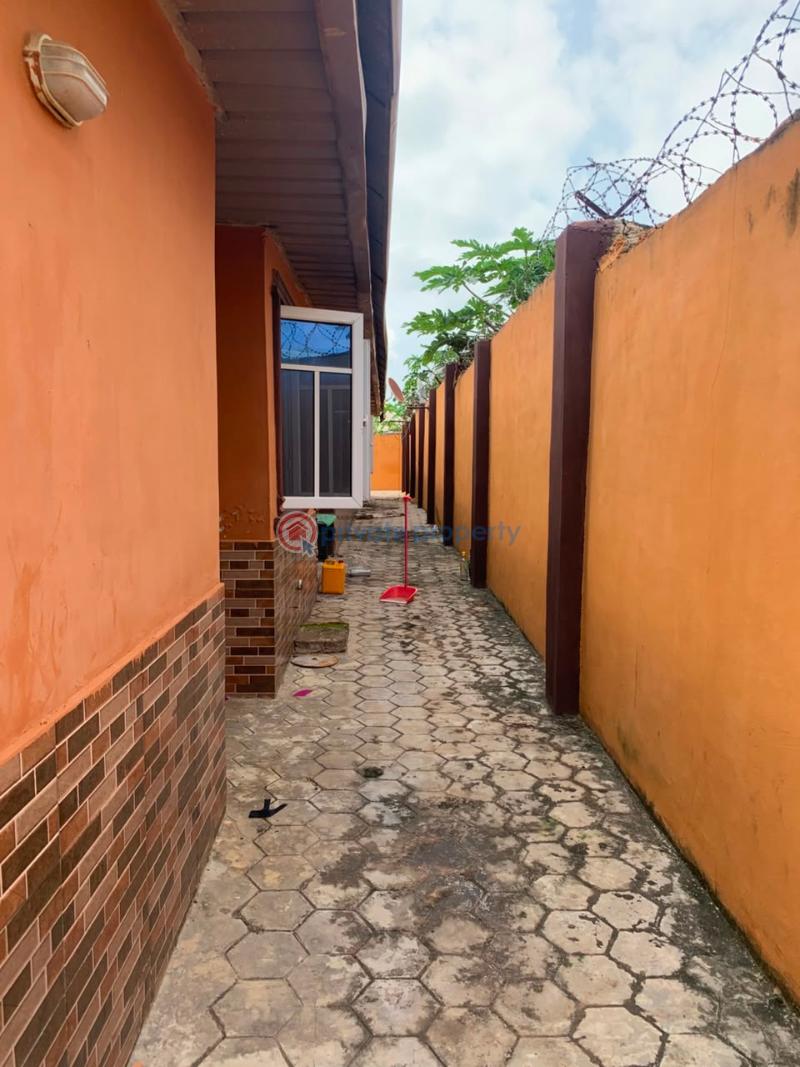 3 bedroom Block Of Flats For Sale Idi Ori. Oke Mosan Abeokuta Ogun - 3
