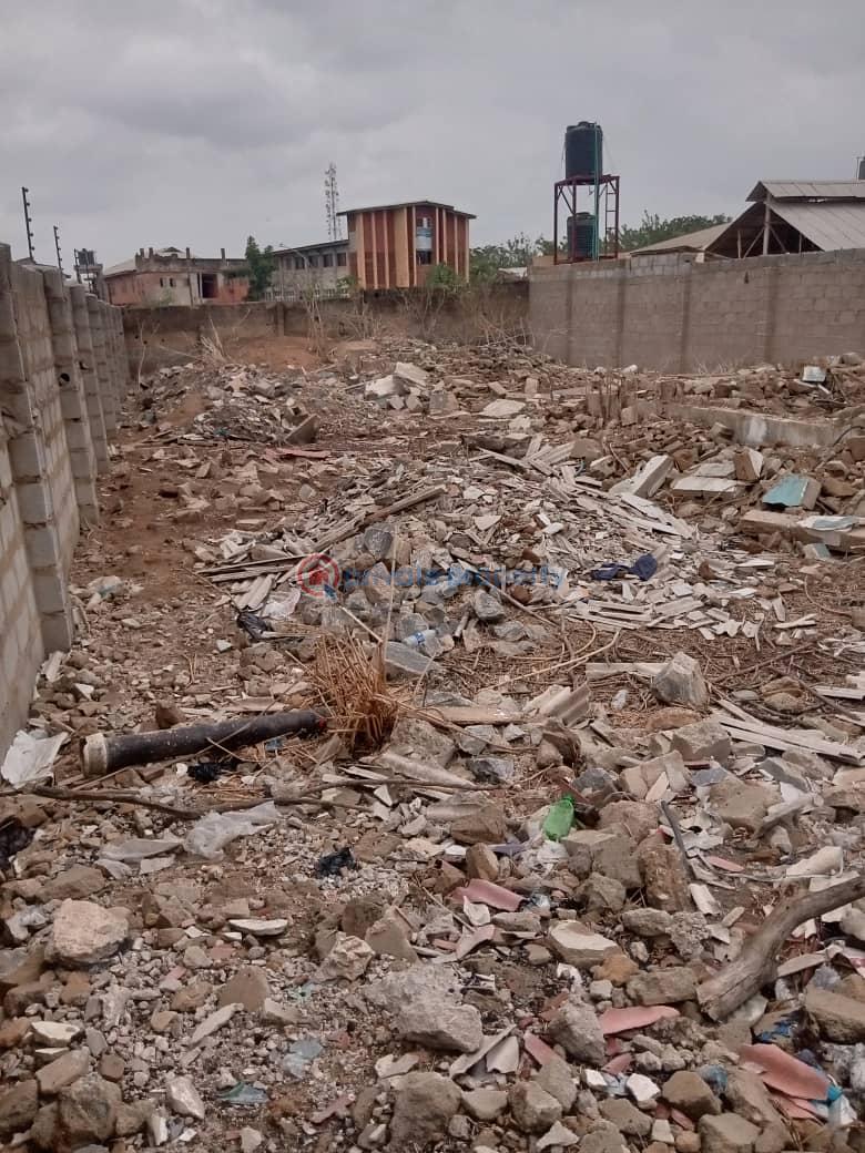 Mixed use Land For Sale College Crescent Ring Road Ibadan Oyo