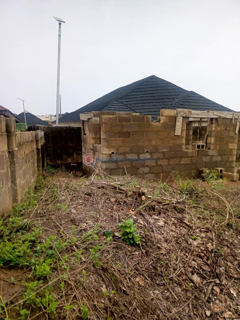 Residential Land For Sale Green Gate, Moganna Akala Express Ibadan Oyo - 1