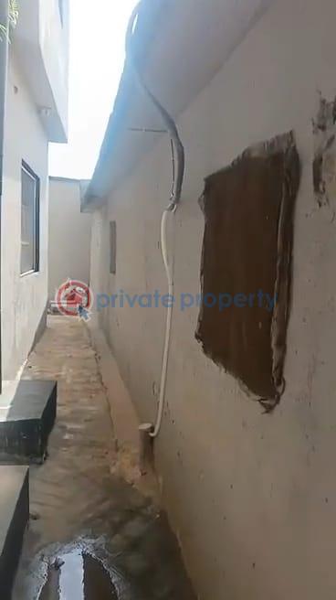 House For Sale Off Sani Balogun Abule Egba Lagos - 12