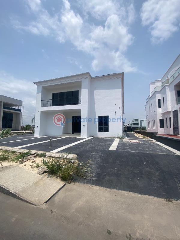 4 bedroom Detached Duplex For Sale Along Lekki Expressway Lagos - 18
