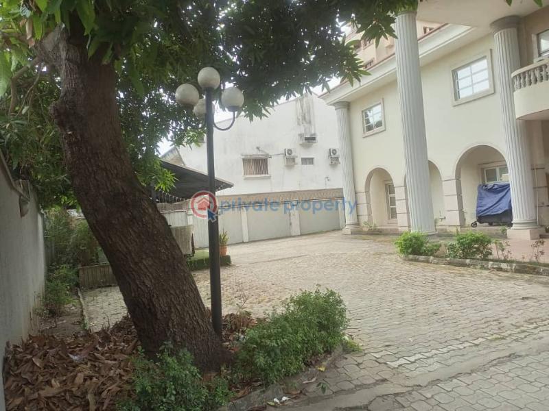 House For Sale Akin Ogunlewe Street Victoria Island Lagos - 2