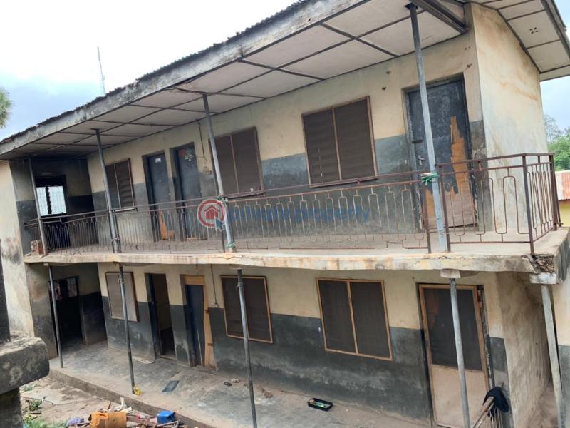 10 bedroom House For Sale Agodi Ibadan Oyo - 3