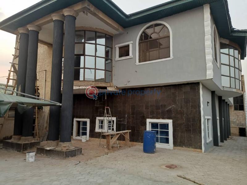 2 bedroom Self Contain For Rent Behind Bolad Event Centre Ibadan Oyo - 1