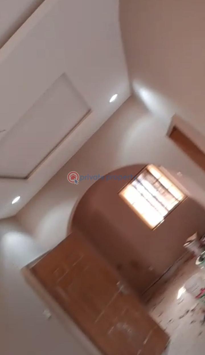 2 bedroom Flat & Apartment For Rent Adekunle Yaba Lagos - 2