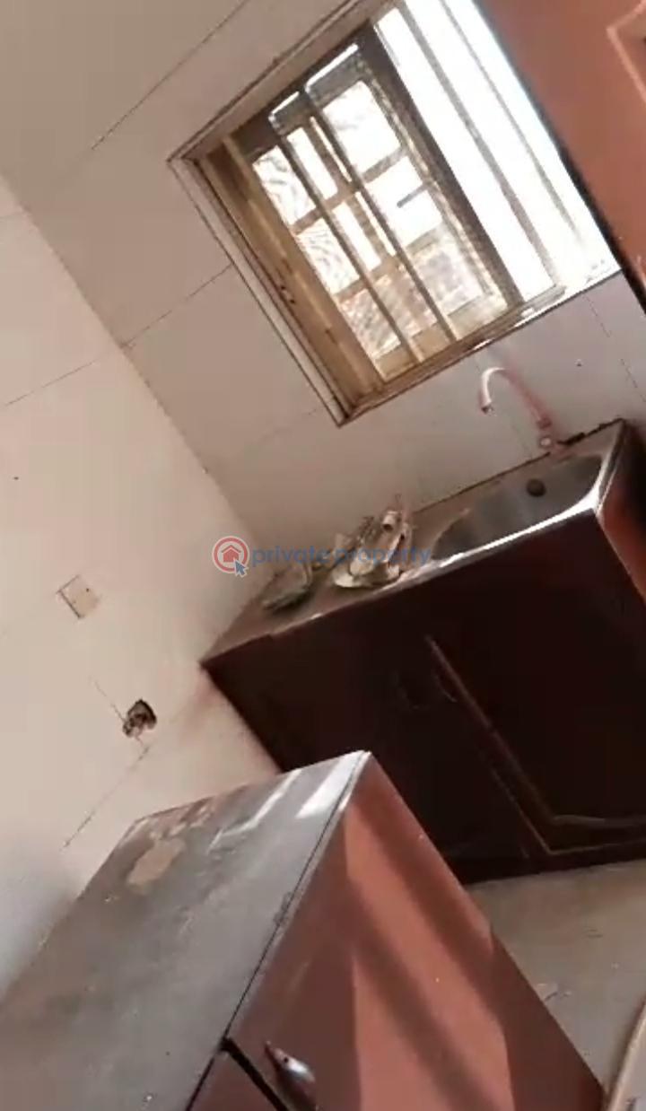 2 bedroom Flat & Apartment For Rent Adekunle Yaba Lagos - 0