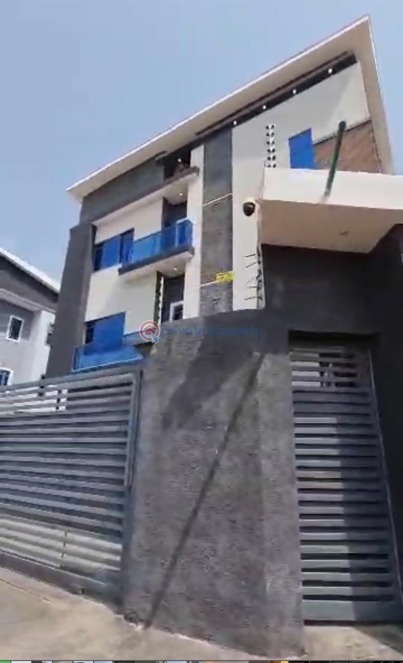 2 bedroom apartment with a bq - 4 2 bedroom Flat & Apartment For Sale Abraham Adesanya Lekki Ajah Lekki Scheme 2 Ajah Lagos - 4