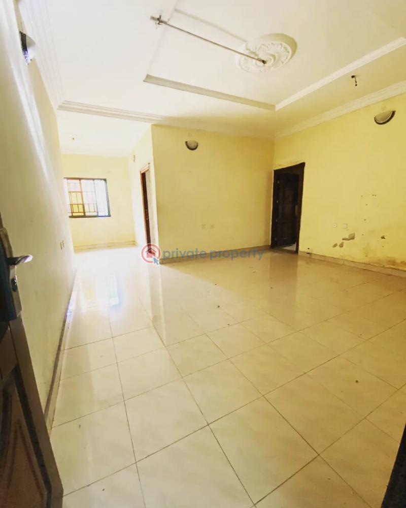 For rent 2 bedroom House West Side Estate Off Tank Rumukurushi Flyover