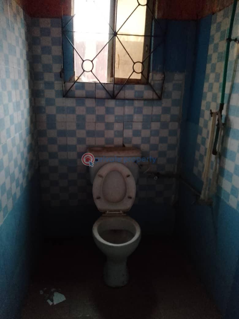 House For Rent At College Crescent Ring Road Ibadan Akin Ibadan Oyo - 1