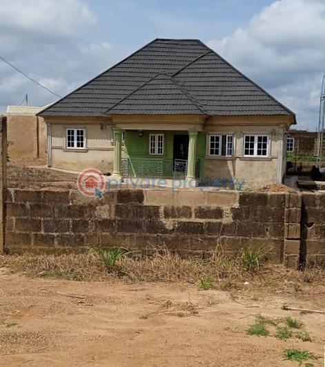 2 bedroom Detached Bungalow For Sale At Elebu Area Ibadan Oyo - 5