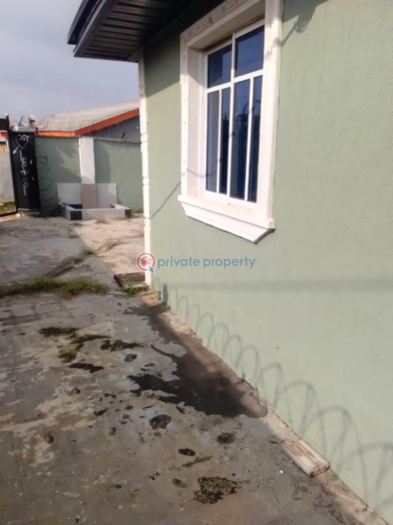 2 bedroom House For Rent Fawole Estate Igbogbo Ikorodu Lagos - 8