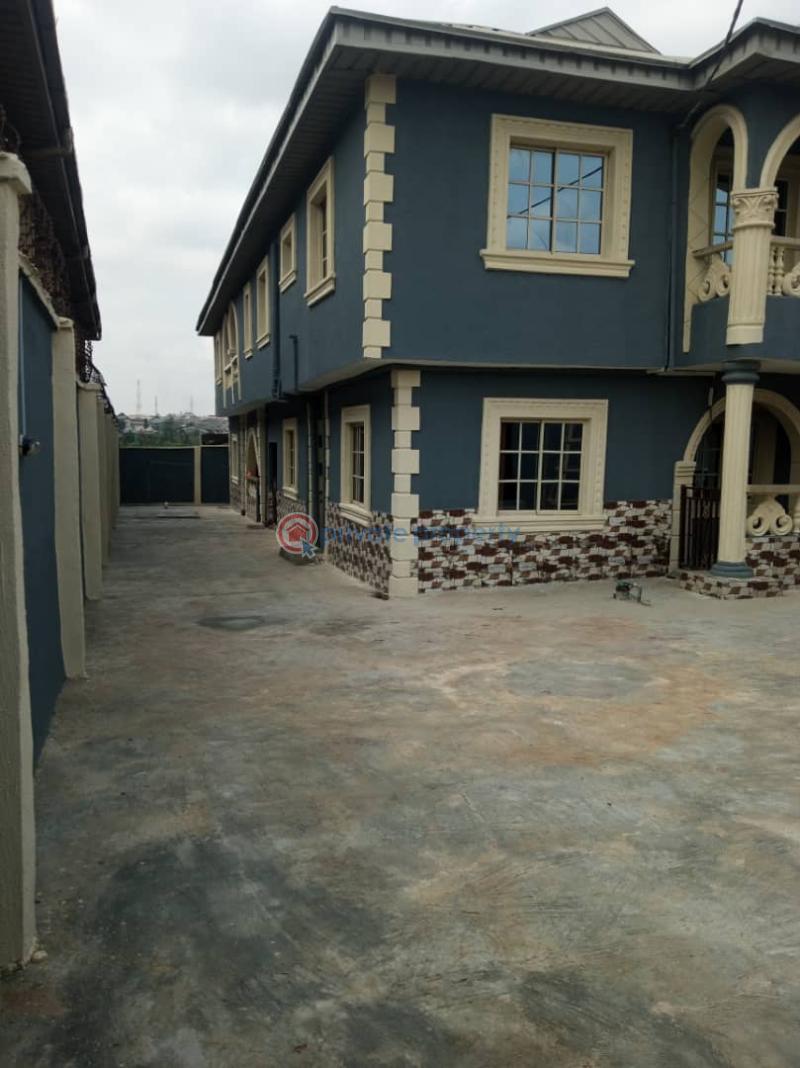 For rent 2 bedroom Flat & Apartment Giwa Oke Aro, Iju Ishaga Agege Lagos (PID 2PBLGC