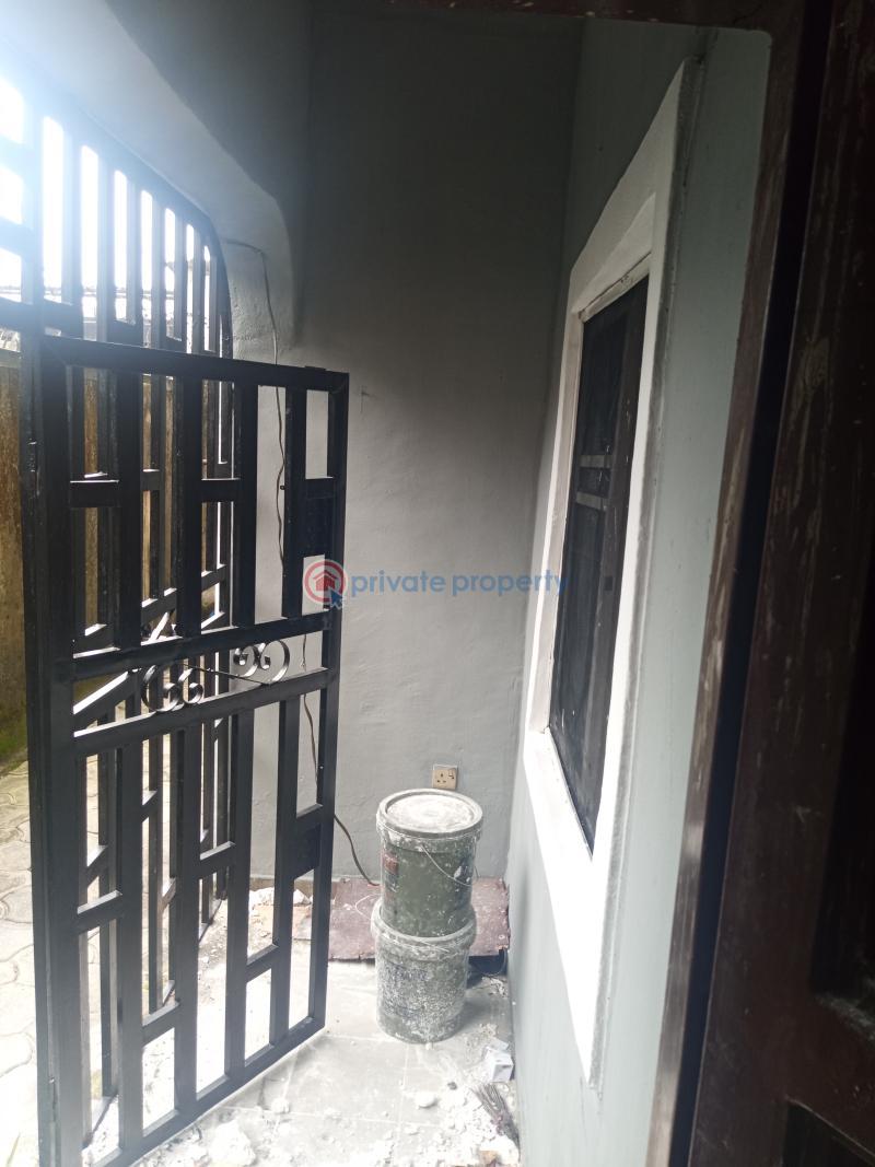 For rent 2 bedroom House Harmony Estate Off Eneka Road Rumunduru Port