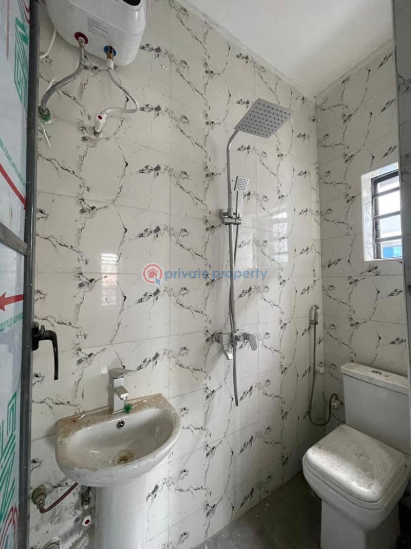 2 bedroom Flat & Apartment For Rent Randle Avenue Surulere Lagos - 2