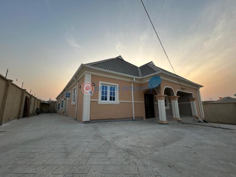 2 bedroom Self Contain For Rent Quarry/asunle Off Tipper Garage Akala Express Ibadan Oyo - 0