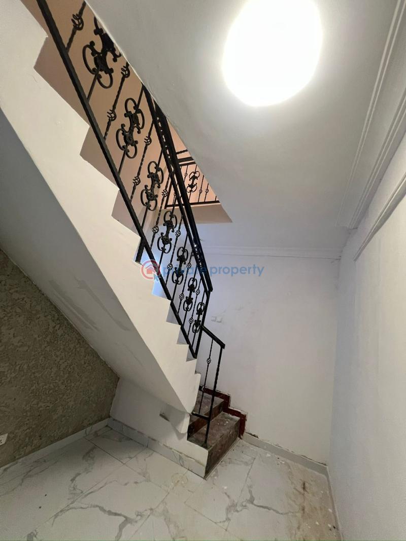 2 bedroom House For Rent Ikate Lekki Lagos Lekki Phase 2 Lagos - 2