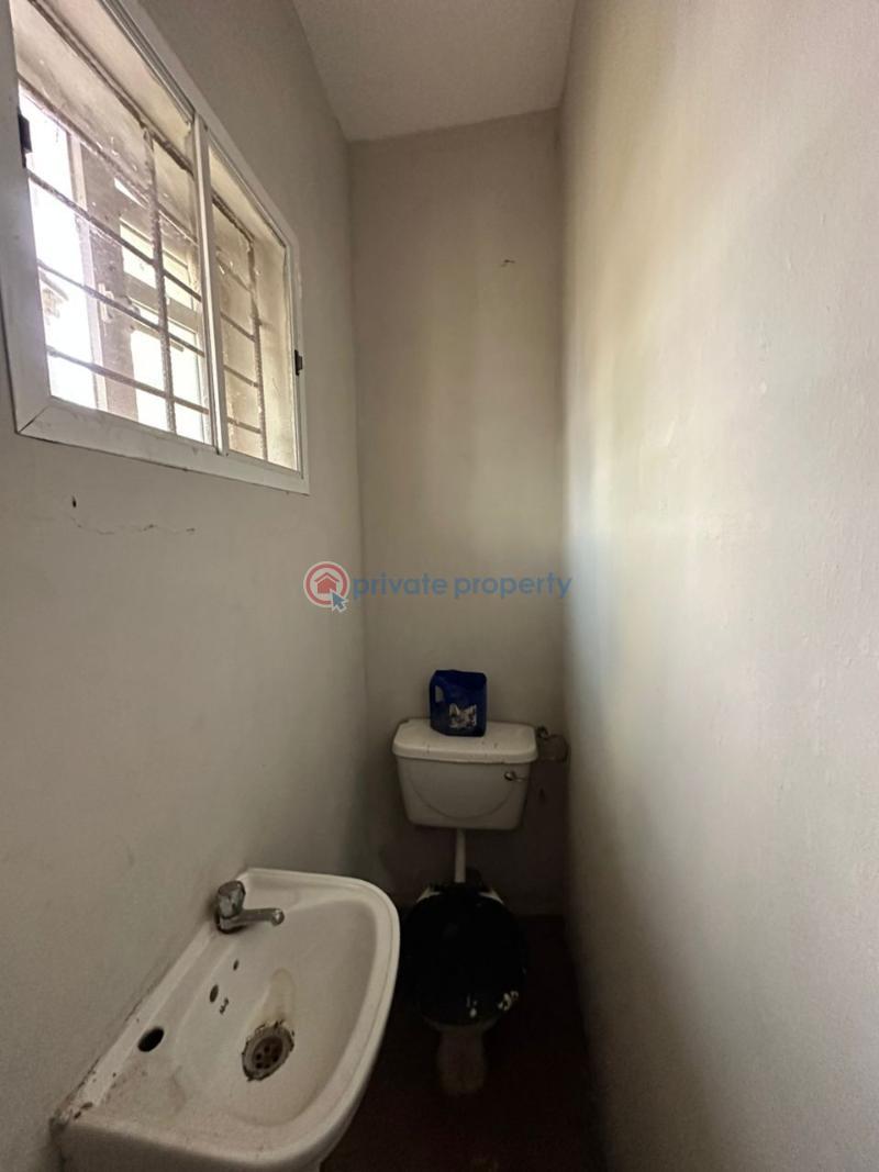 2 bedroom Detached Bungalow For Rent Basorun Housing Estate, Akobo Ibadan Oyo - 5