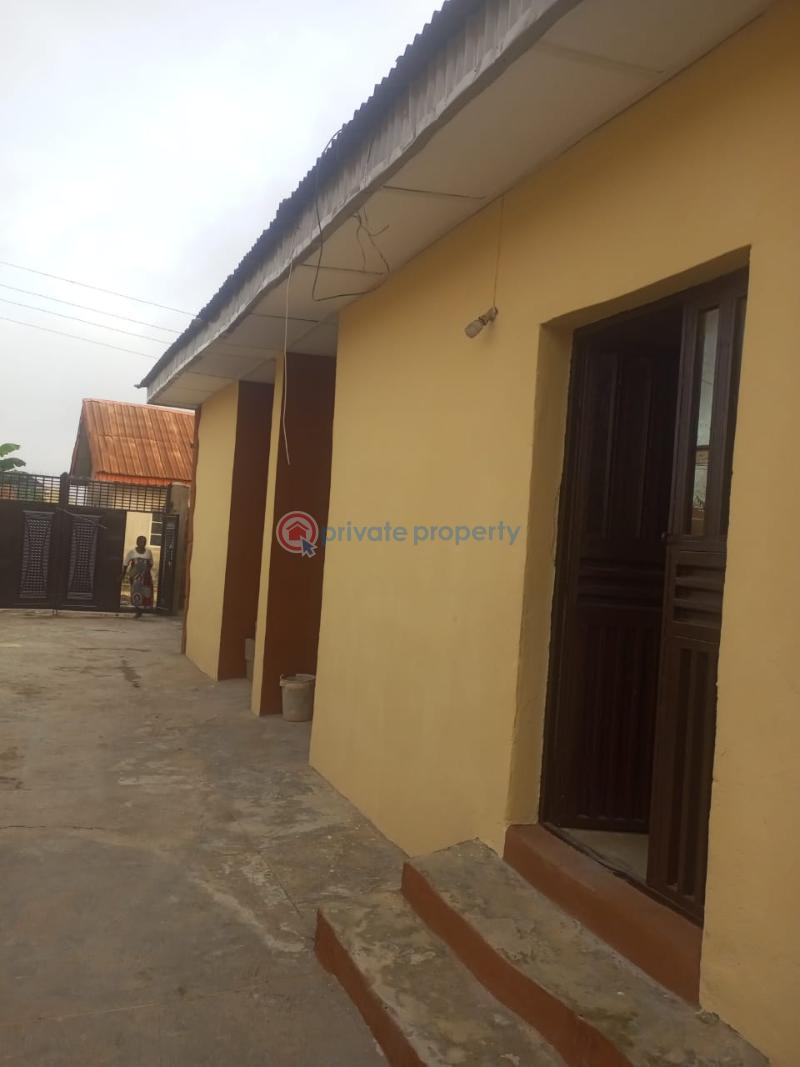 2 bedroom Flat & Apartment For Rent Airport Area Alakia Ibadan Oyo - 4