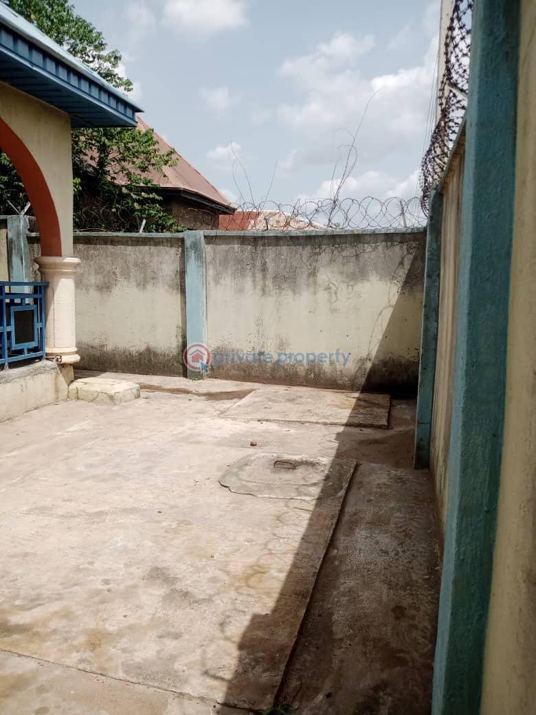 2 bedroom Flat & Apartment For Rent Ogungbade Area, Adegbayi Alakia Ibadan Oyo - 1