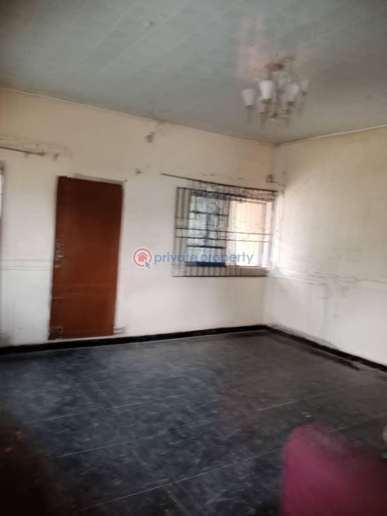 2 bedroom Flat & Apartment For Rent Ogungbade Area, Adegbayi Alakia Ibadan Oyo - 3