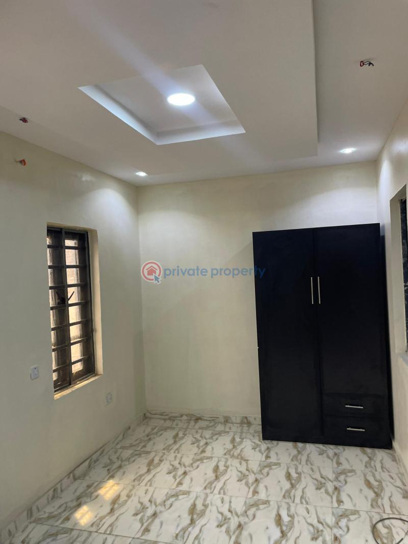 2 bedroom Flat & Apartment For Rent Ajila Area, Elebu Akala Express Ibadan Oyo - 1