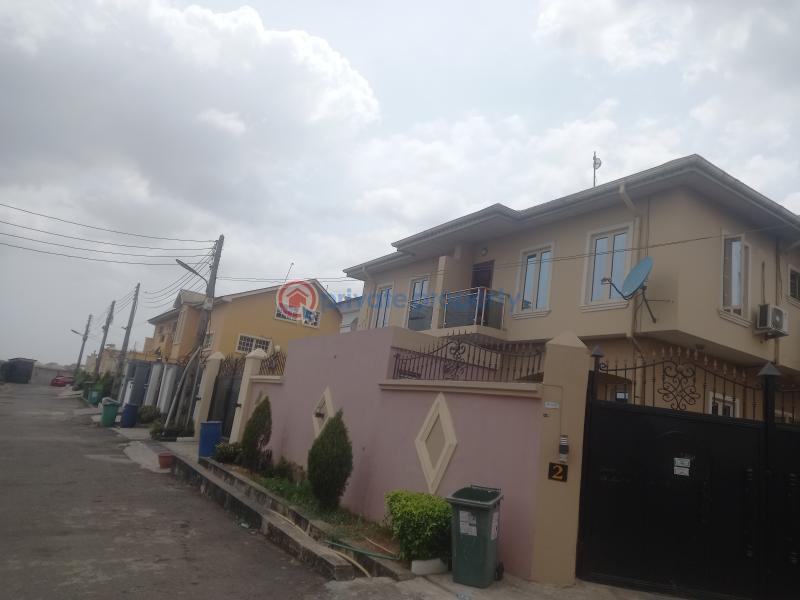 House For Sale Magodo Gra Phase 2 Estate Magodo GRA Phase 2 Kosofe/Ikosi Lagos - 3